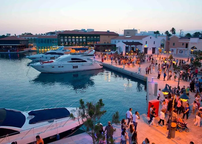 Lydia's Sea View - 2 Bed House *