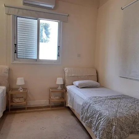 شقة Lydia's Sea View - 2 Bed House