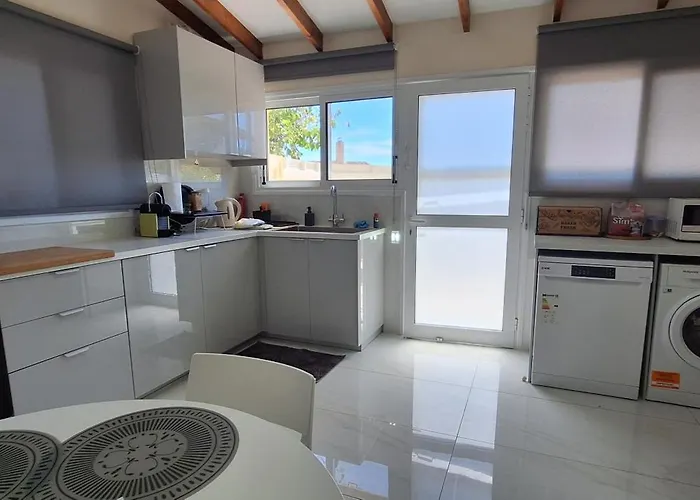 Apartamento Lydia's Sea View - 2 Bed House