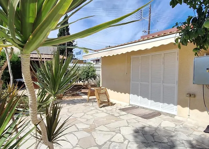 Апартаменты Lydia's Sea View - 2 Bed House *